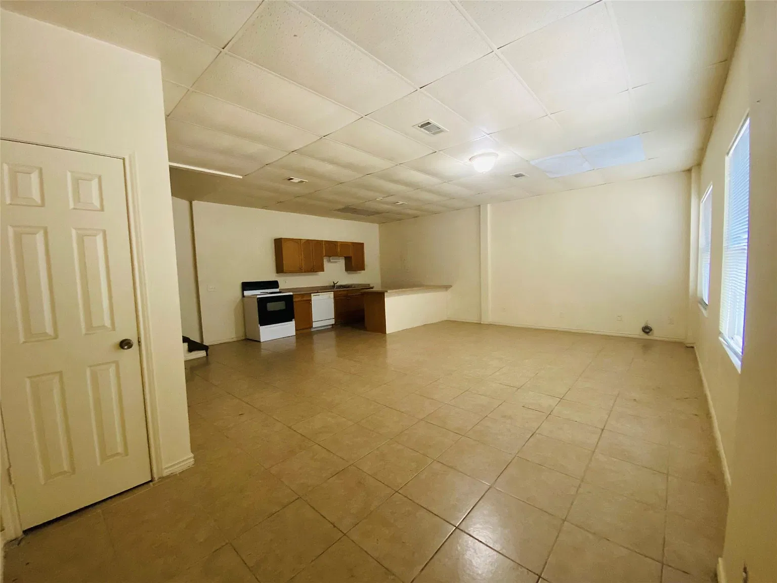 1 bed, 1.0 bath, $1,200 — Photo 3