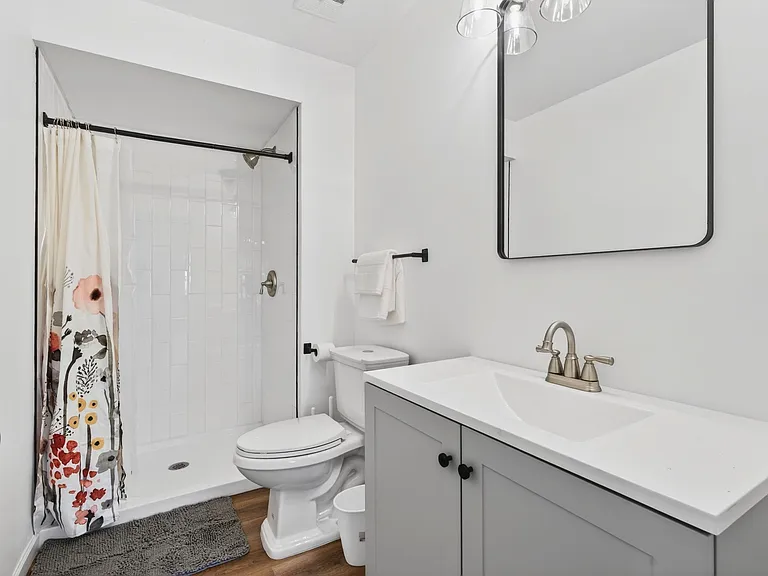 646 Fox Plains Dr — Photo 32