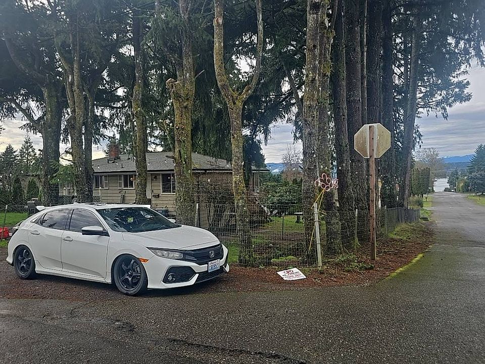 2nd image of 29 NW Tracy Ave