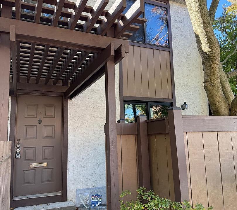 1st image of 1503 Linden Way