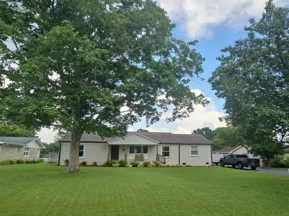 2916 Mere Dr, Columbia, TN 38401