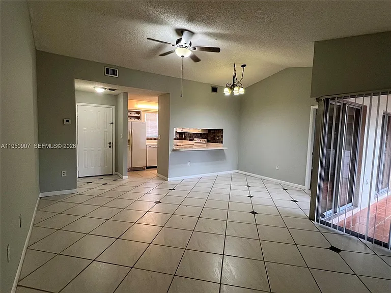 809 NE 214th Ln #2 — Photo 6