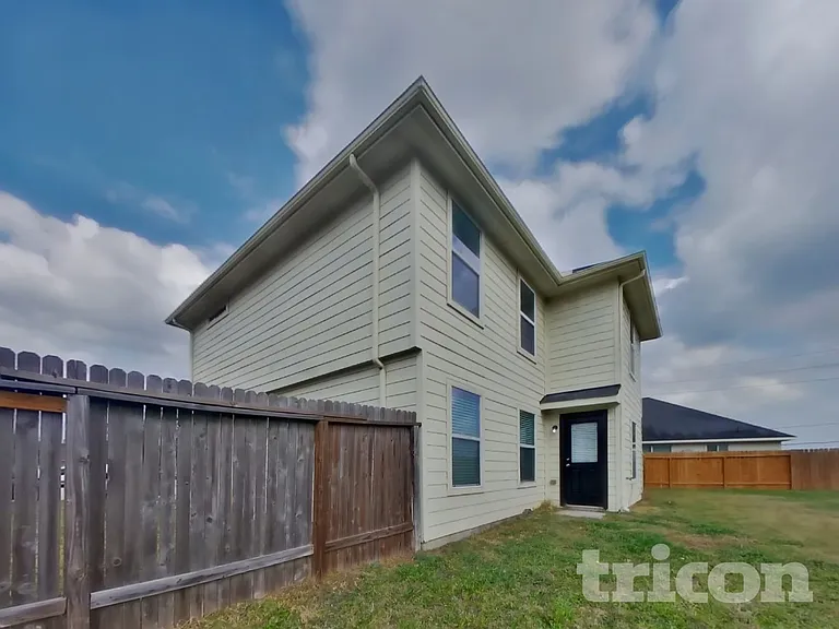 21407 Jamals Way — Photo 15