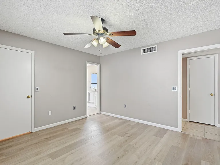 1146 N Granada Dr — Photo 17
