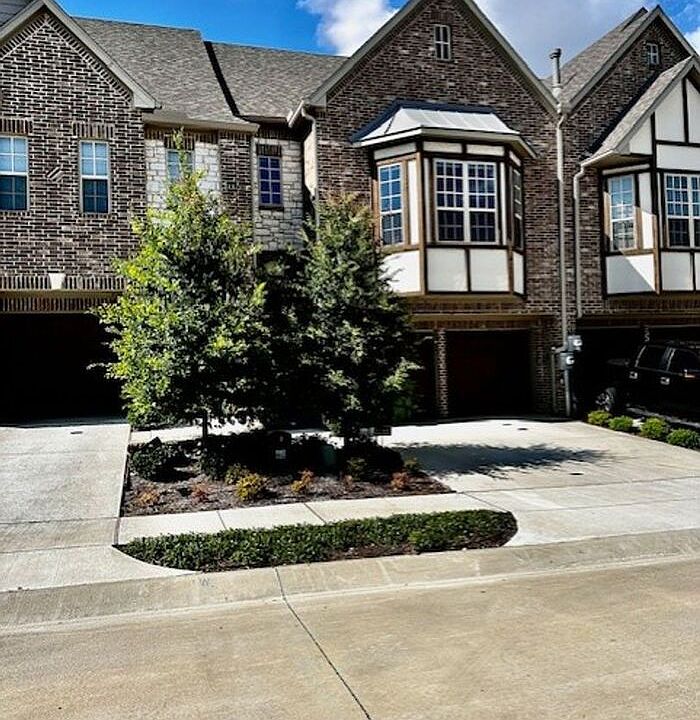 1st image of 122 Canonbury Dr