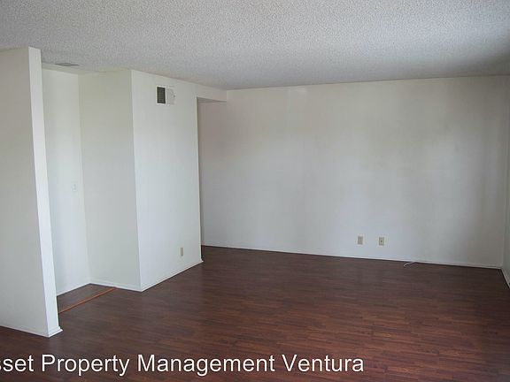3rd image of 9487 El Cajon St