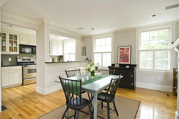 54 Chestnut St #2 — Photo 3