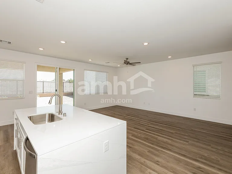 8732 Begonia Ct — Photo 4