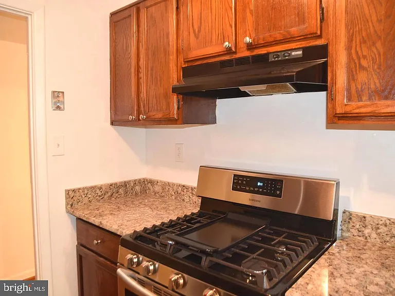 3814 Lyndhurst Dr #103 — Photo 6