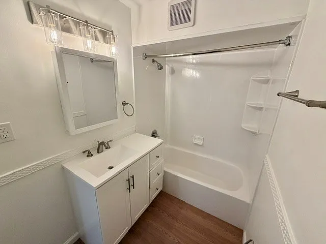 983 Sells Ave — Photo 8