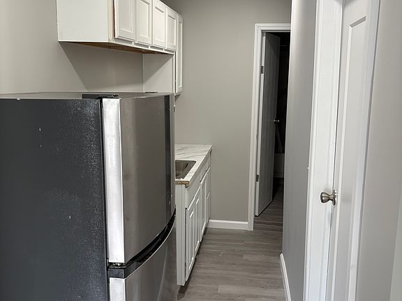 4th image of 5054 Gratiot Ave #5