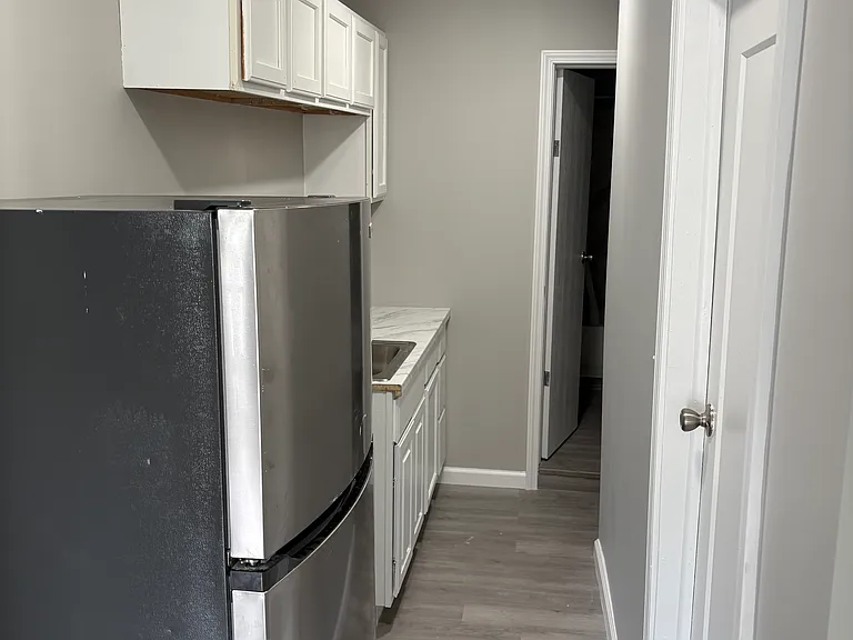 5054 Gratiot Ave #5 — Photo 4