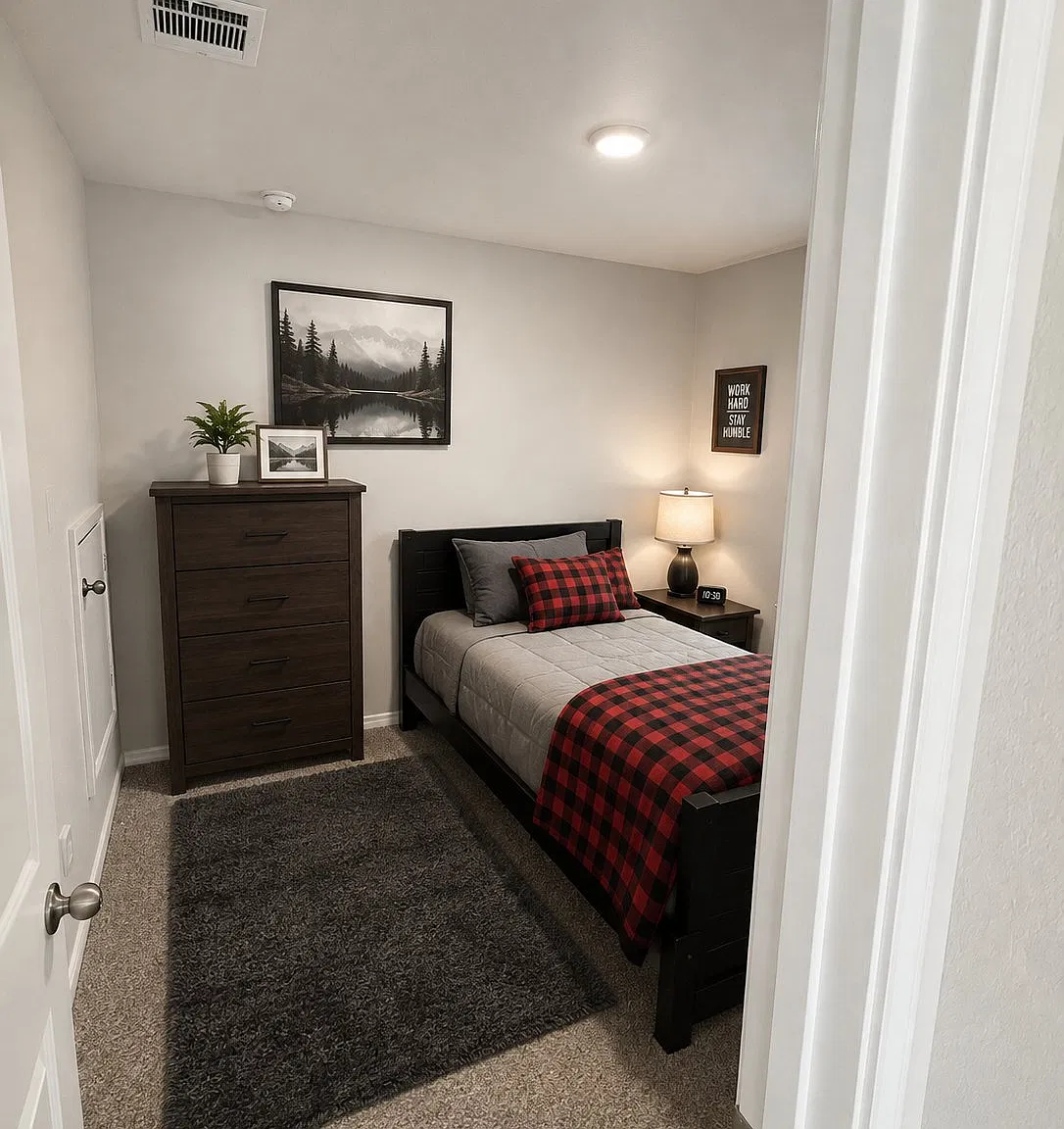 4 bdrm 3 bath 2 story home — Photo 4