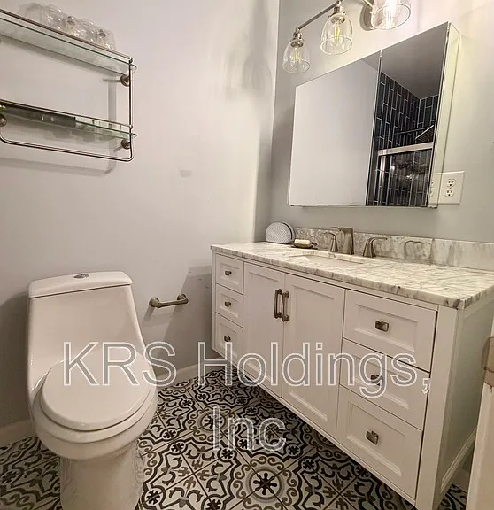 804 Raymond Rd — Photo 3
