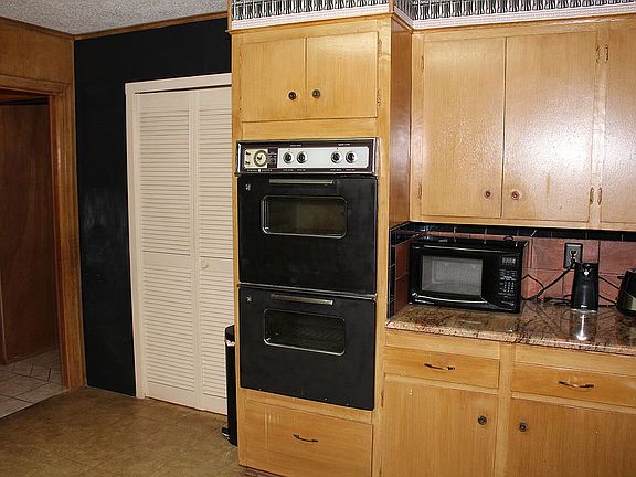 5th image of 1366 S Leggett Dr