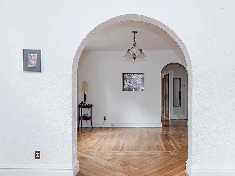 7319 Lindell Blvd #1 — Photo 29