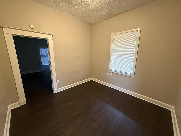 852 Ioka Ave — Photo 17