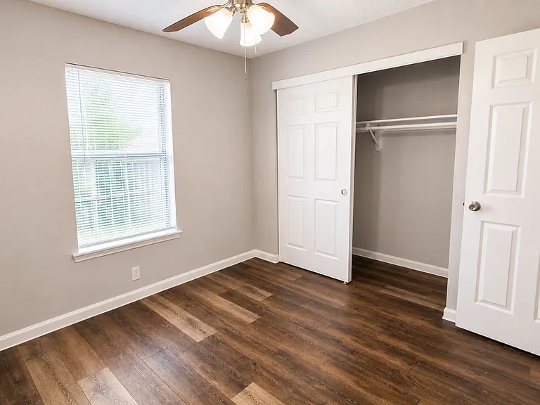 9 Carol Ct #B — Photo 12