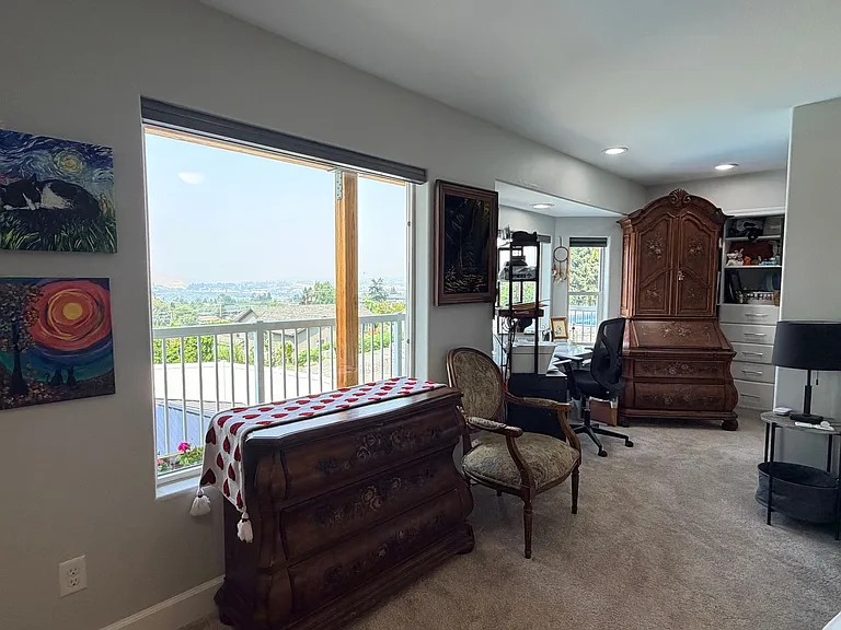 2637 Afton Pl NE — Photo 12