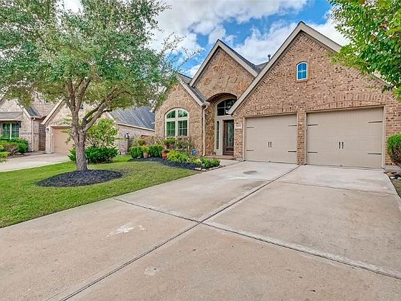 3rd image of 11022 Colinton Dr