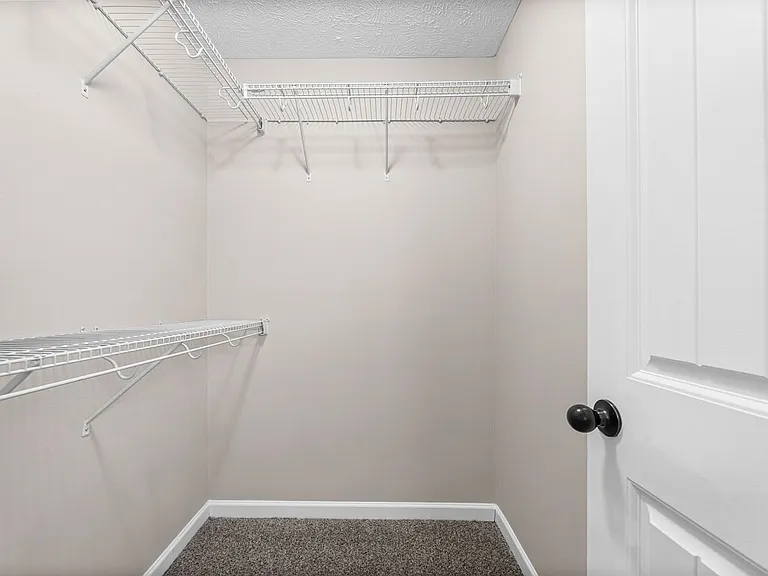 880 Cherry Blossom Ln — Photo 32
