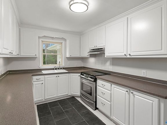 4th image of 1716 Ballard Dr SE