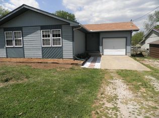 3425 W Farm Road 148, Springfield, MO 65807