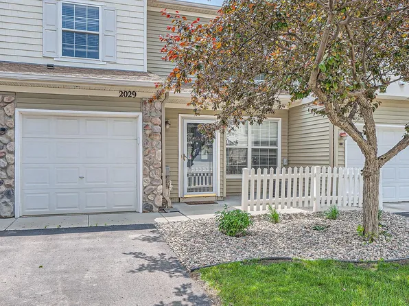 2029 Poppy Dr, Chanhassen, MN 55317