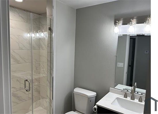 4th image of 8523 Parkbrook Ln