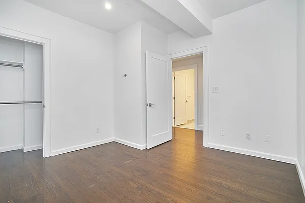 Rented by REAL New York | media 5