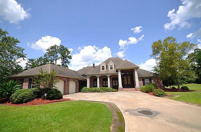 1st image of 3050 Cypress Lake Dr