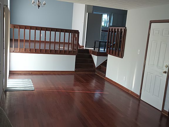 4th image of 2743 Shetland Ln NW