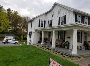 330 Main St, Akron, PA 17501