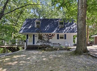14806 N South Shore Dr, Effingham, IL 62401