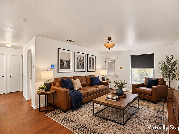 4th image of 1262 Hidden Valley Dr