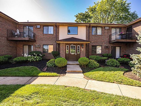 3rd image of 5470 Camelot Dr APT 30
