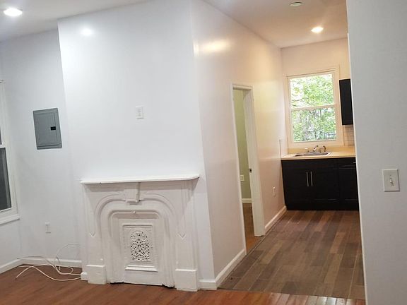 2nd image of 180 Van Horne St #1A