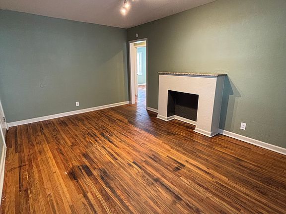 5th image of 660 E 26th Pl N