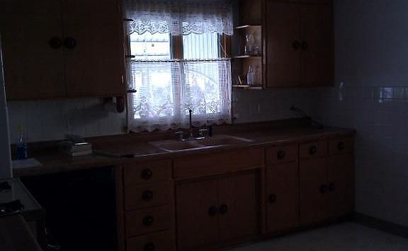 2nd image of 230 10th Ave N