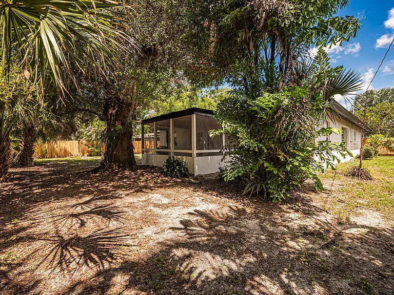 3372 Webber St — Photo 18