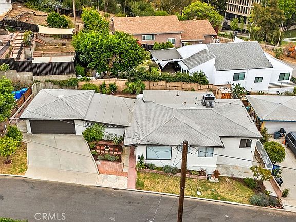3rd image of 2012 Barnett Rd