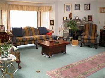 3rd image of 9538 Edsel Ct NE