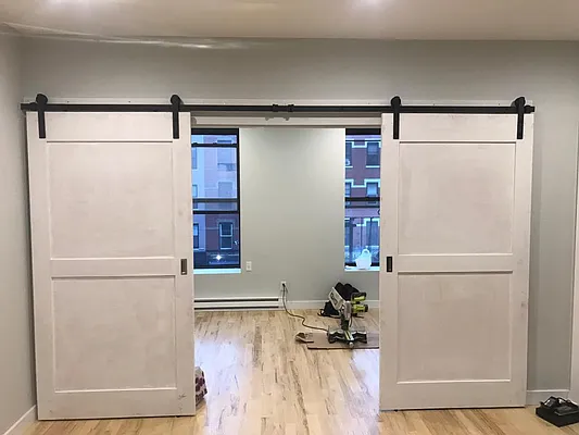 Rented by Realty 2000 Associates Ltd | media 34