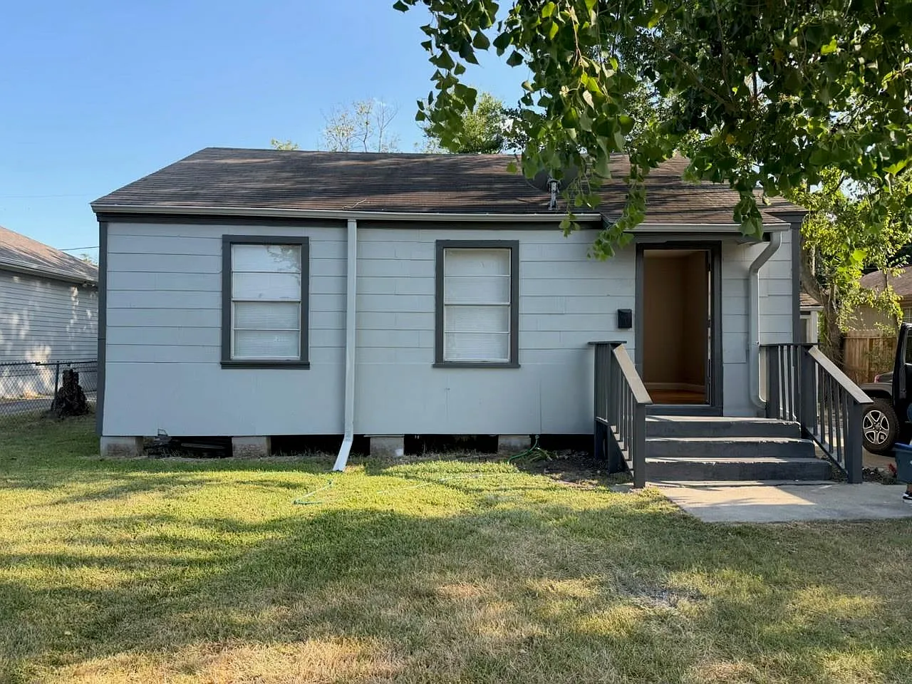 2 bed, 1.0 bath, 754 sqft, $1,100 — Photo 3