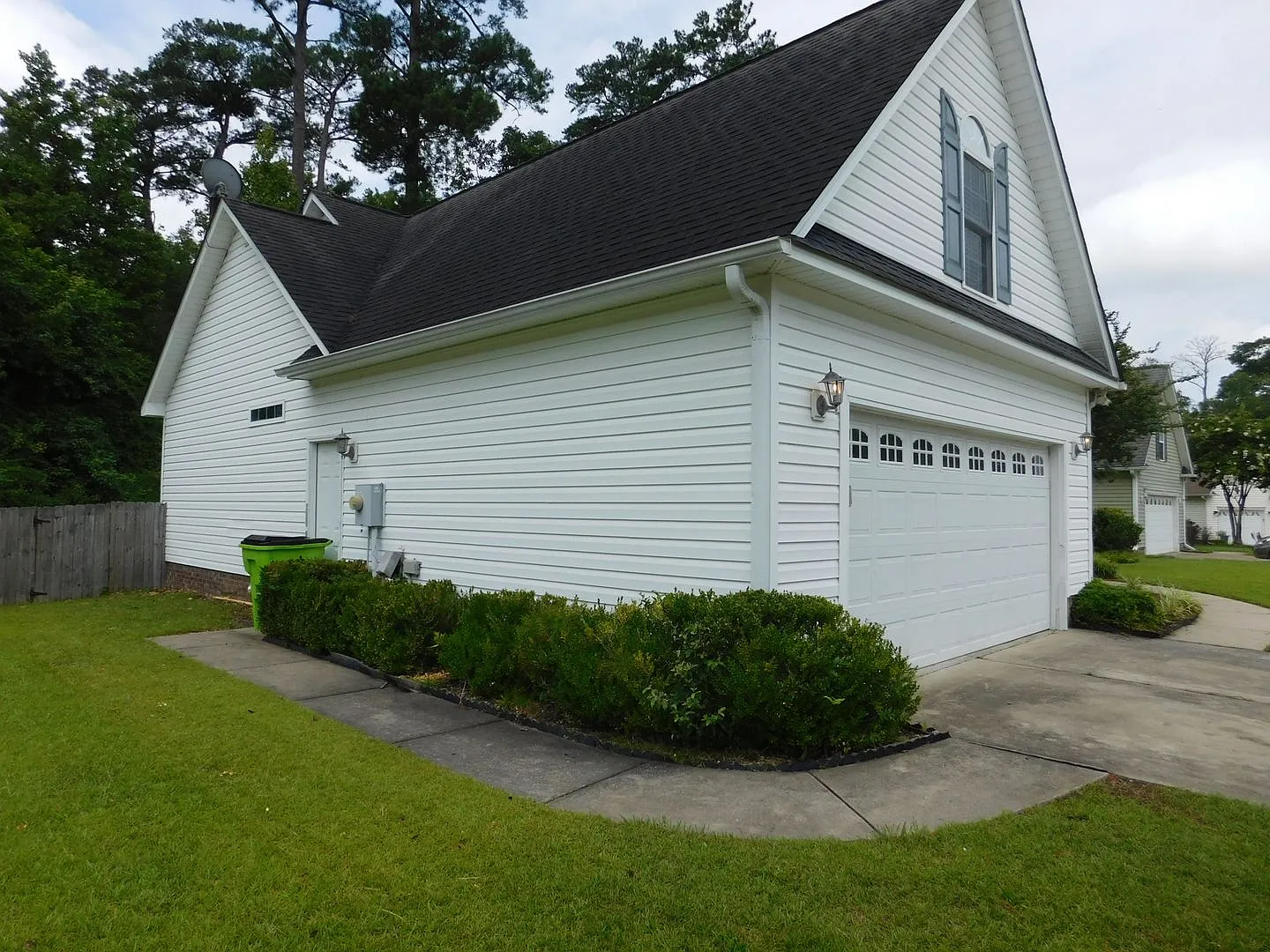 408 Sweet Gum Way located in the Croatan Woods Subdivision — Photo 3