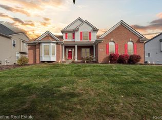 14497 Pond Bluff Dr, Belleville, MI 48111