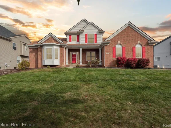 14497 Pond Bluff Dr, Belleville, MI 48111