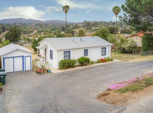 1188 Phillips St, Vista, CA 92083