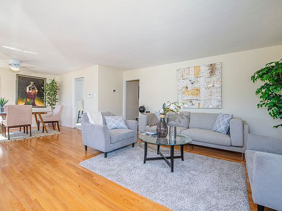 3rd image of 309 Walnut Dr