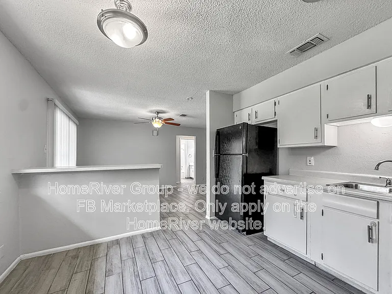 439 Bridgit Dr — Photo 4